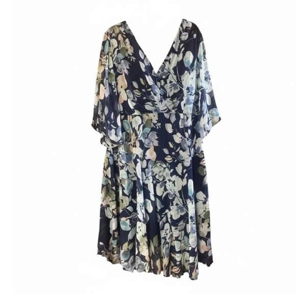 Monroe & Main Dresses & Skirts - Monroe & Main Chiffon Floral Faux‎ Wrap Midi Dress